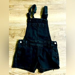 Utility Buckle Black Overall Shorts
Size 3